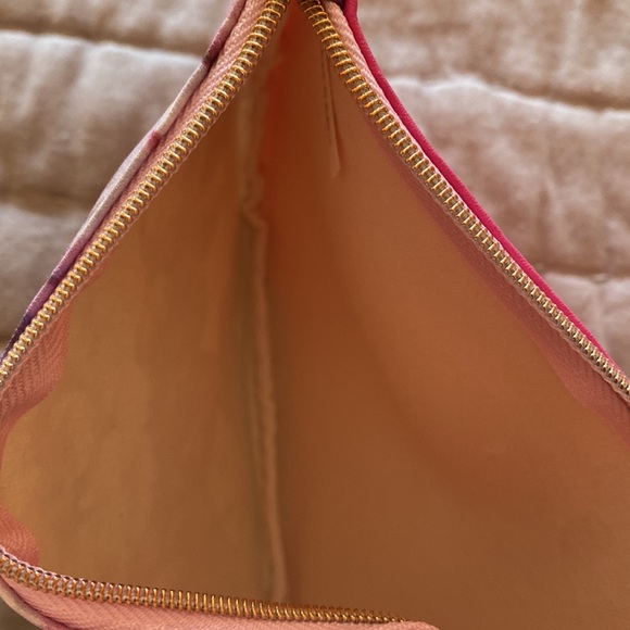 Ipsy bag - Picture 4 of 4